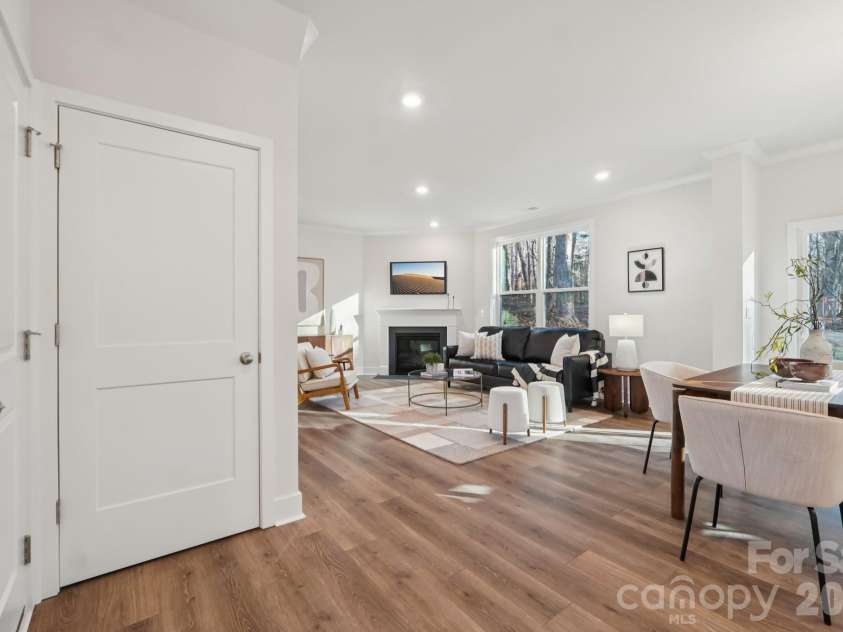 109 Ventnor Way, Mooresville, NC 28115.  MLS# CAR4336770, YatesRealty ID 2537. 