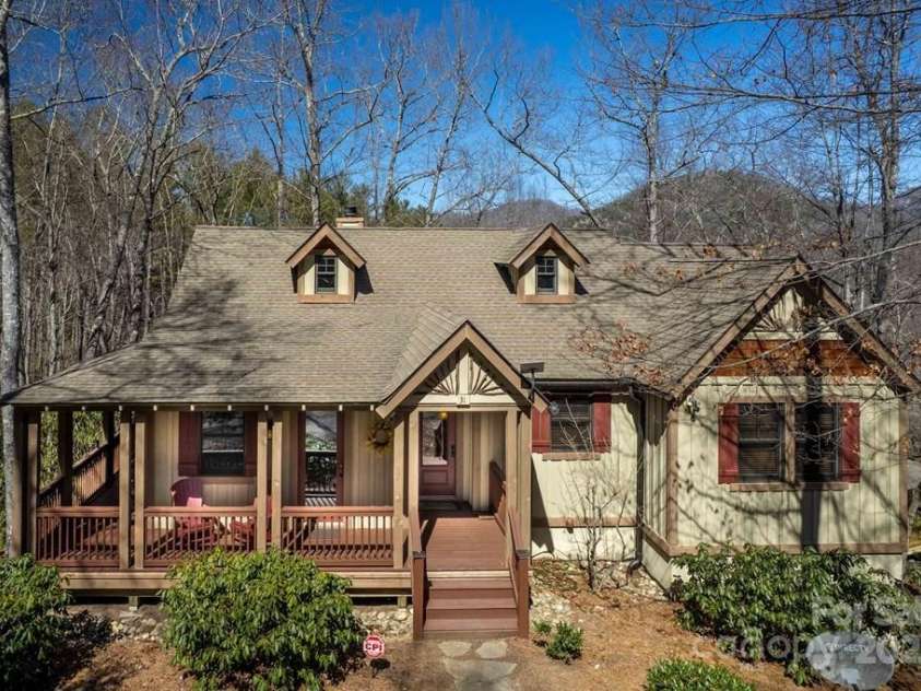 31 Whispering Falls Court, Tuckasegee, NC 28783.  MLS# CAR4234126, YatesRealty ID 2537. 