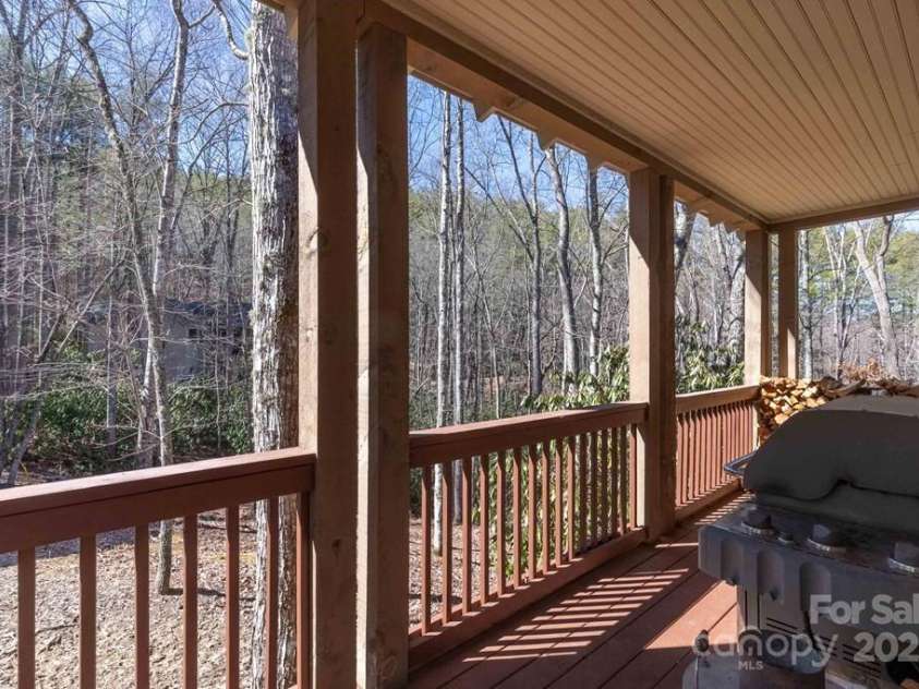 31 Whispering Falls Court, Tuckasegee, NC 28783.  MLS# CAR4234126, YatesRealty ID 2537. 