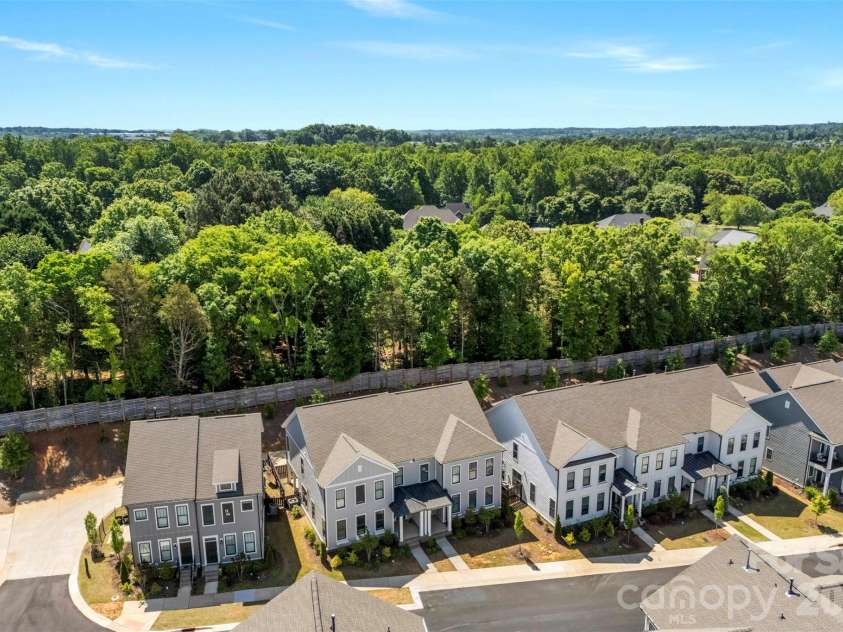 10141 Rainier Trail Drive, Huntersville, NC 28078.  MLS# CAR4375749, YatesRealty ID 25370. 