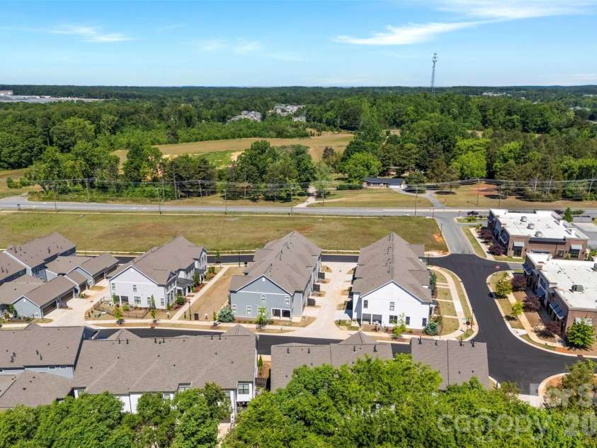 10141 Rainier Trail Drive, Huntersville, NC 28078.  MLS# CAR4375749, YatesRealty ID 25370. 