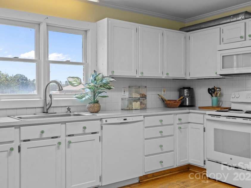 114 Windchime Lane, Mooresville, NC 28115.  MLS# CAR4272879, YatesRealty ID 25370. 