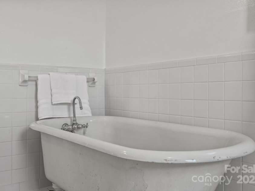 114 Windchime Lane, Mooresville, NC 28115.  MLS# CAR4272879, YatesRealty ID 25370. 