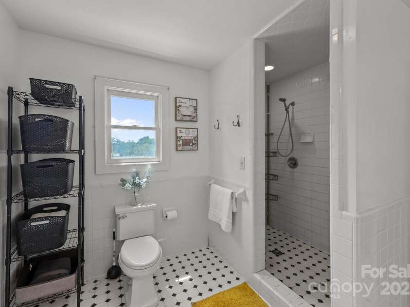 114 Windchime Lane, Mooresville, NC 28115.  MLS# CAR4272879, YatesRealty ID 25370. 