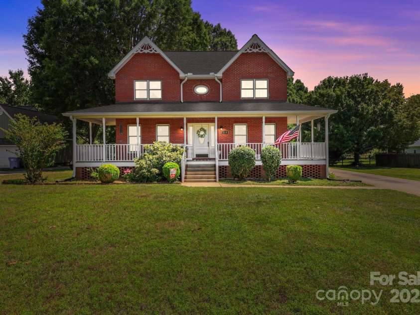 114 Windchime Lane, Mooresville, NC 28115.  MLS# CAR4272879, YatesRealty ID 25370. 