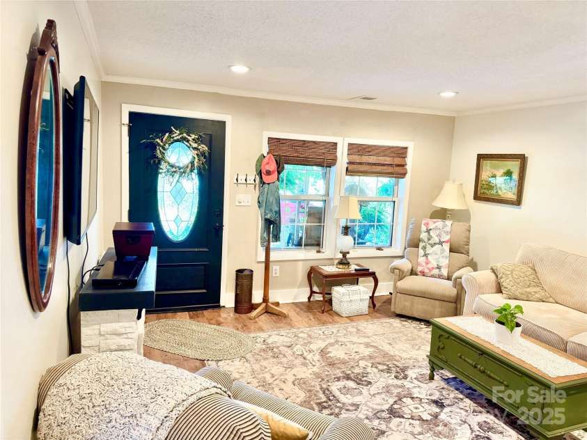 227 Reep Drive, Morganton, NC 28655.  MLS# CAR4312133, YatesRealty ID 25372. Living room in main house