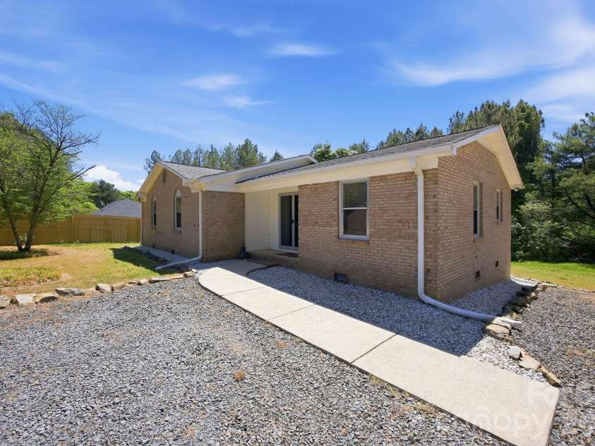 234 Oak Lane, Oakboro, NC 28129.  MLS# CAR4372490, YatesRealty ID 25372. 