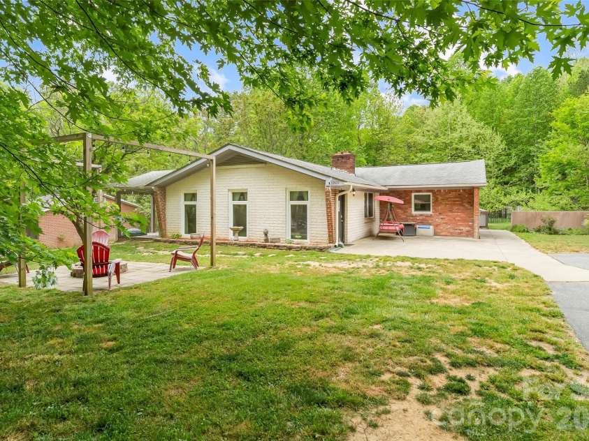 1000 Mountain View Church Road, Zirconia, NC 28790.  MLS# CAR4375981, YatesRealty ID 25373. 