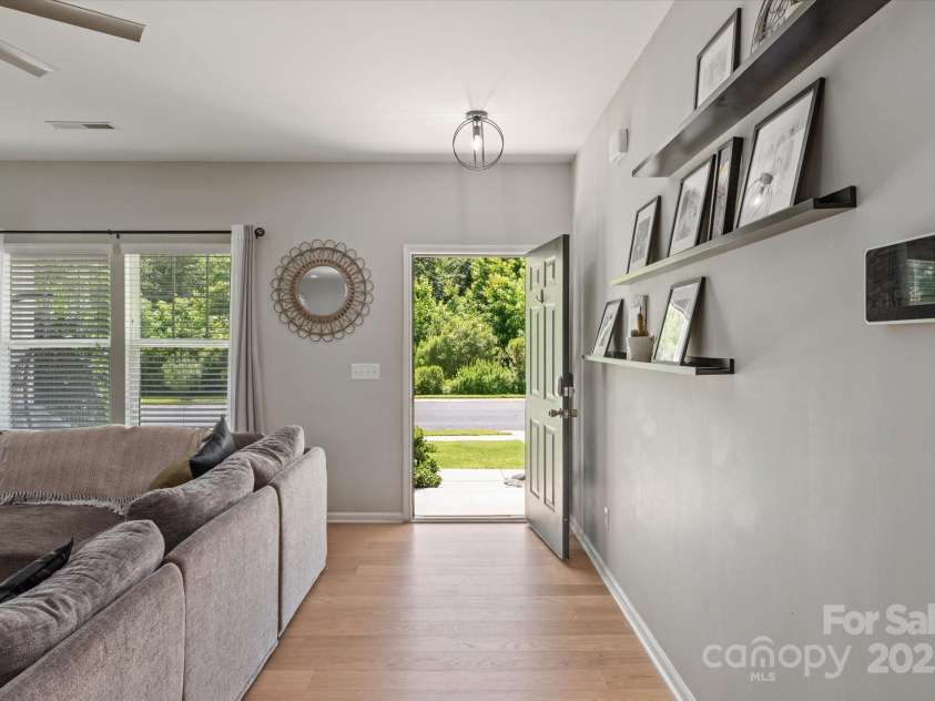 389 Whispering Hills Drive, Locust, NC 28097.  MLS# CAR4273635, YatesRealty ID 25374. Bright, open foyer