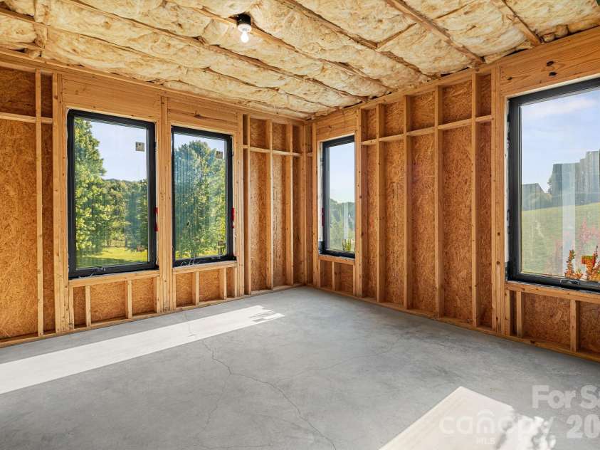 10 Autumn Leaf Drive, Fletcher, NC 28732.  MLS# CAR4383974, YatesRealty ID 25375. 