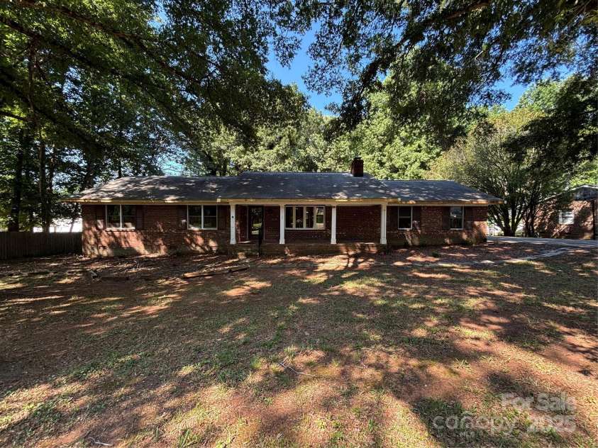 10120 Withers Road, Charlotte, NC 28278.  MLS# CAR4278511, YatesRealty ID 25375. 