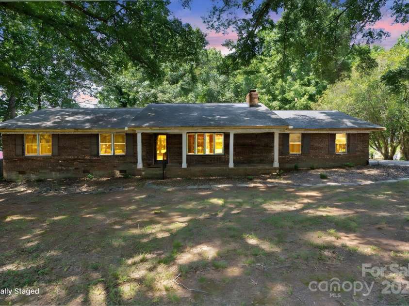 10120 Withers Road, Charlotte, NC 28278.  MLS# CAR4278511, YatesRealty ID 25375. 