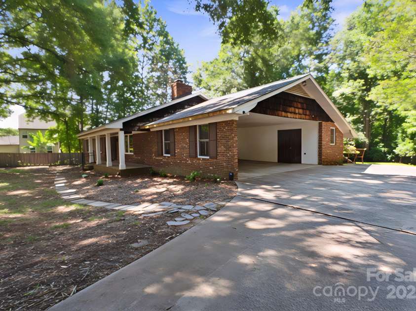 10120 Withers Road, Charlotte, NC 28278.  MLS# CAR4278511, YatesRealty ID 25375. 