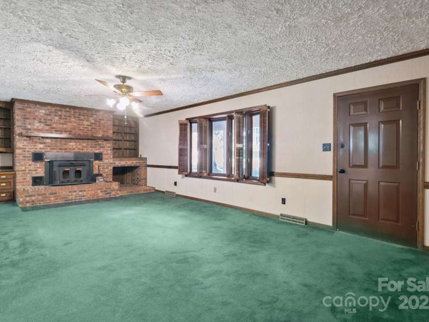 10120 Withers Road, Charlotte, NC 28278.  MLS# CAR4278511, YatesRealty ID 25375. 