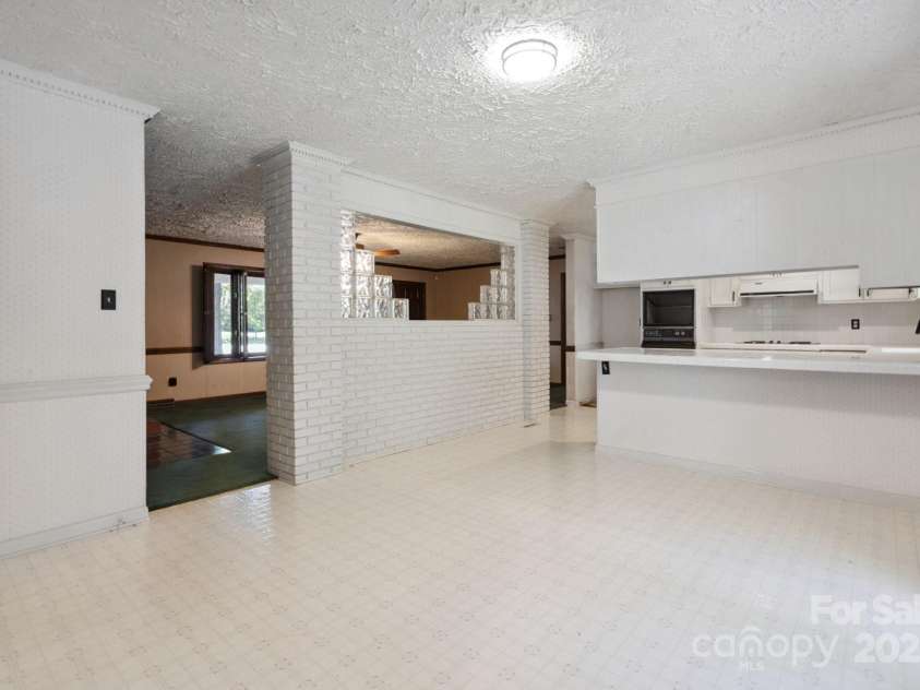 10120 Withers Road, Charlotte, NC 28278.  MLS# CAR4278511, YatesRealty ID 25375. 