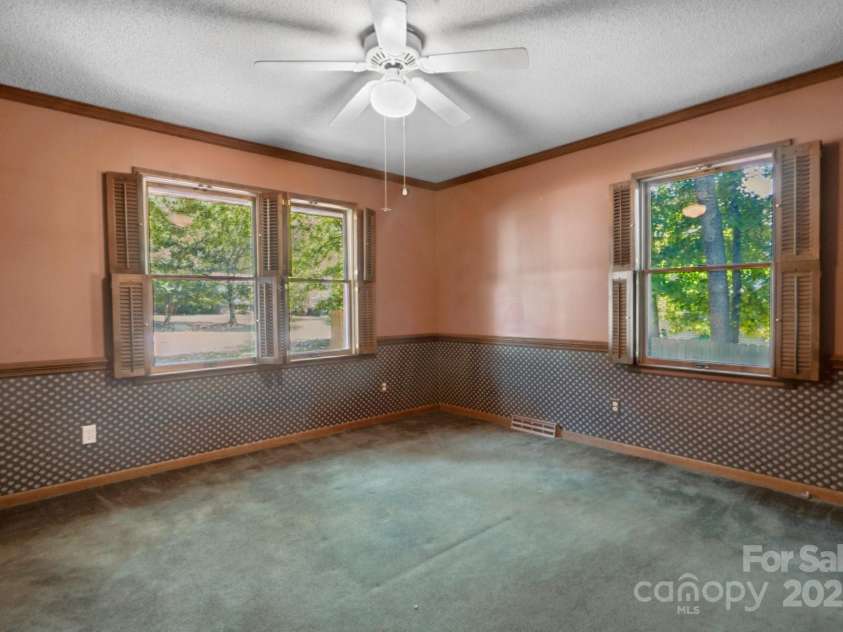 10120 Withers Road, Charlotte, NC 28278.  MLS# CAR4278511, YatesRealty ID 25375. 