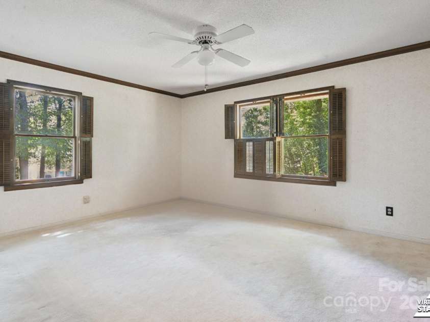 10120 Withers Road, Charlotte, NC 28278.  MLS# CAR4278511, YatesRealty ID 25375. 