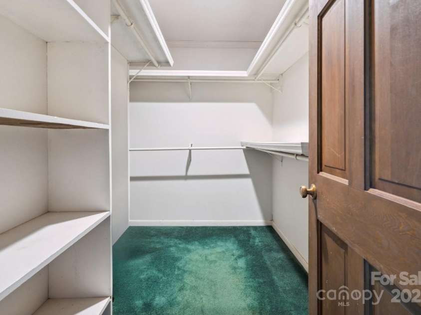 10120 Withers Road, Charlotte, NC 28278.  MLS# CAR4278511, YatesRealty ID 25375. 