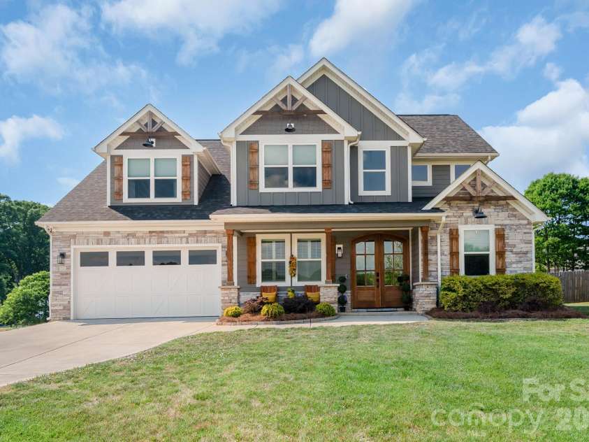 5120 Pond Bluff Drive, Monroe, NC 28112.  MLS# CAR4374049, YatesRealty ID 25376. 