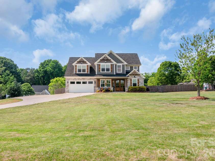 5120 Pond Bluff Drive, Monroe, NC 28112.  MLS# CAR4374049, YatesRealty ID 25376. 