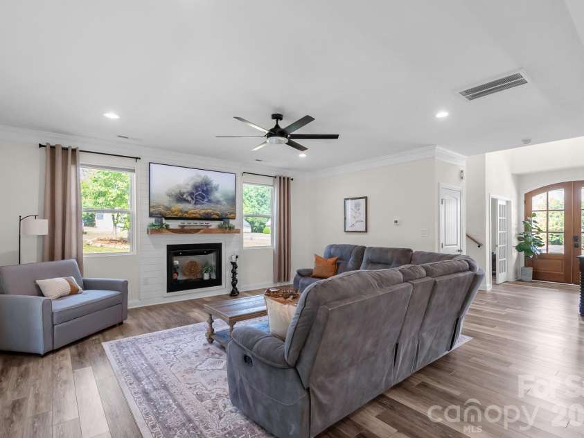 5120 Pond Bluff Drive, Monroe, NC 28112.  MLS# CAR4374049, YatesRealty ID 25376. 
