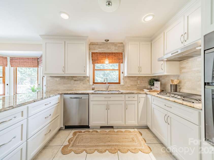 6412 Boykin Spaniel Road, Charlotte, NC 28277.  MLS# CAR4275180, YatesRealty ID 25376. 