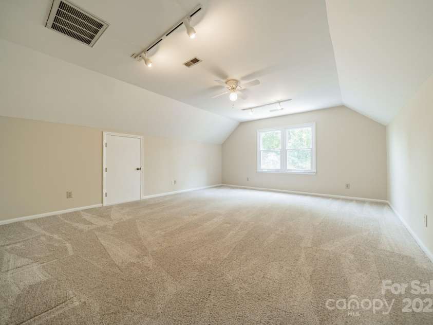 6412 Boykin Spaniel Road, Charlotte, NC 28277.  MLS# CAR4275180, YatesRealty ID 25376. Bonus Room