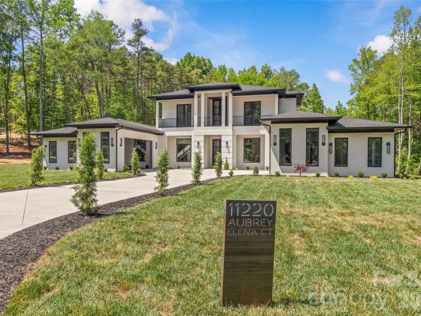 11220 Aubrey Elena Court, Davidson, NC 28036.  MLS# CAR4380382, YatesRealty ID 25377. 