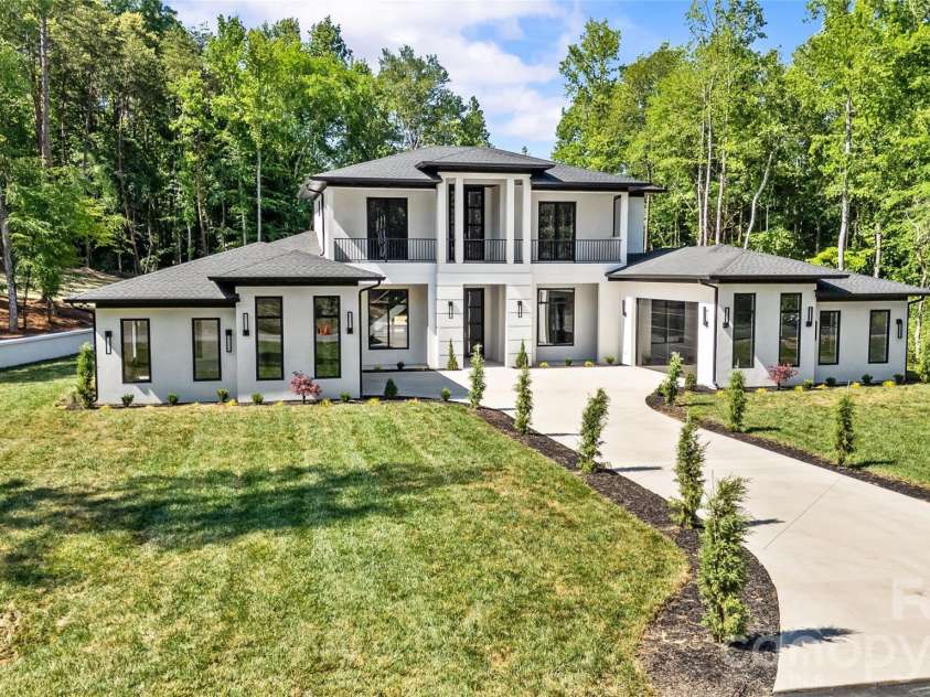 11220 Aubrey Elena Court, Davidson, NC 28036.  MLS# CAR4380382, YatesRealty ID 25377. 