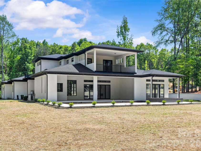 11220 Aubrey Elena Court, Davidson, NC 28036.  MLS# CAR4380382, YatesRealty ID 25377. 