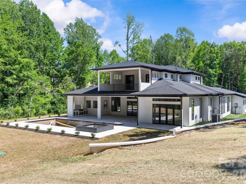 11220 Aubrey Elena Court, Davidson, NC 28036.  MLS# CAR4380382, YatesRealty ID 25377. 
