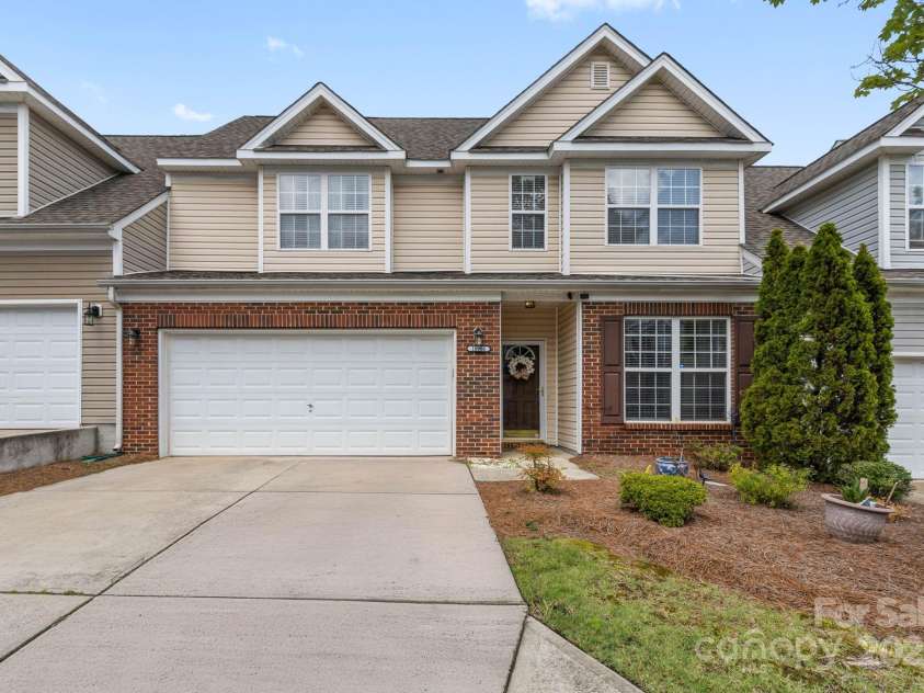 10906 Stone Trail Road, Charlotte, NC 28213.  MLS# CAR4276882, YatesRealty ID 25378. 