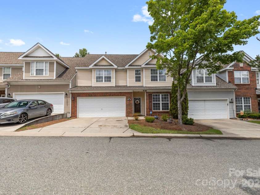 10906 Stone Trail Road, Charlotte, NC 28213.  MLS# CAR4276882, YatesRealty ID 25378. 