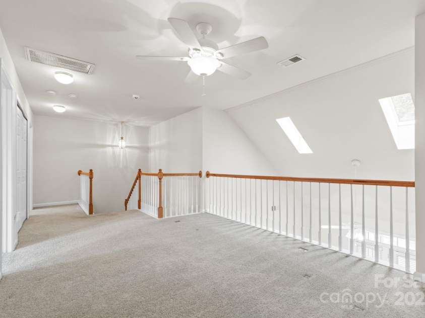 10906 Stone Trail Road, Charlotte, NC 28213.  MLS# CAR4276882, YatesRealty ID 25378. Loft