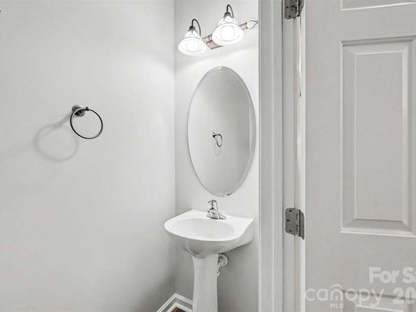 19362 Makayla Lane, Cornelius, NC 28031.  MLS# CAR4381286, YatesRealty ID 25378. 