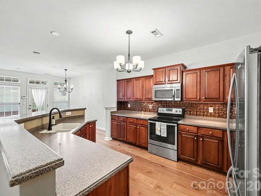 19362 Makayla Lane, Cornelius, NC 28031.  MLS# CAR4381286, YatesRealty ID 25378. 