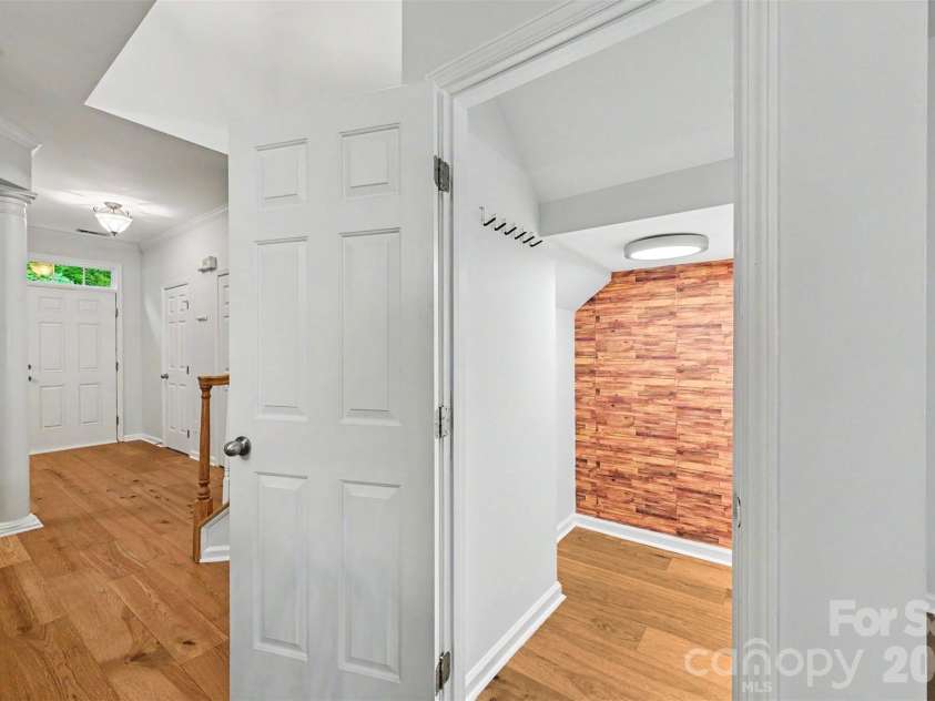 19362 Makayla Lane, Cornelius, NC 28031.  MLS# CAR4381286, YatesRealty ID 25378. 