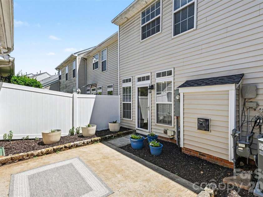 19362 Makayla Lane, Cornelius, NC 28031.  MLS# CAR4381286, YatesRealty ID 25378. 