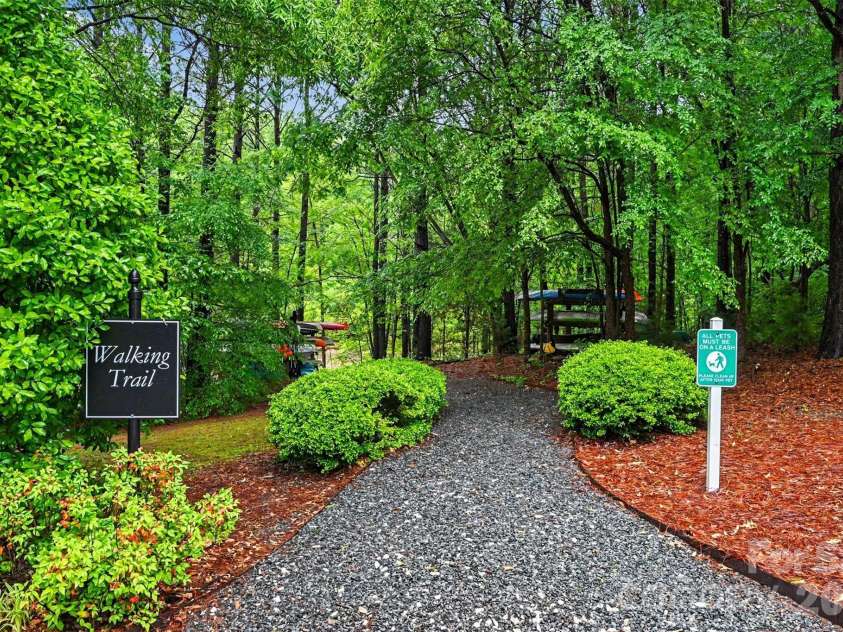 19362 Makayla Lane, Cornelius, NC 28031.  MLS# CAR4381286, YatesRealty ID 25378. 