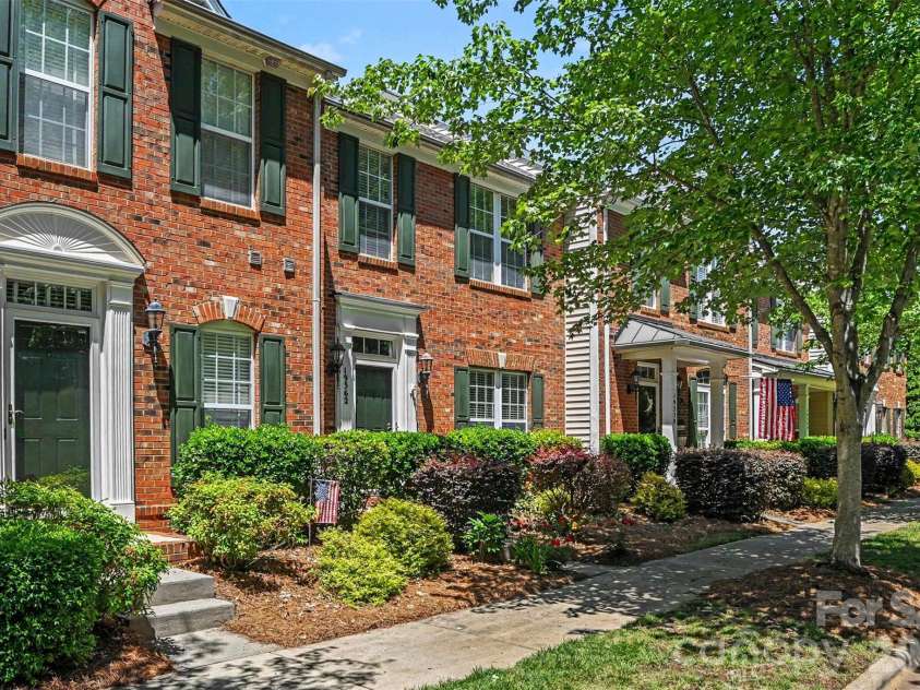 19362 Makayla Lane, Cornelius, NC 28031.  MLS# CAR4381286, YatesRealty ID 25378. 