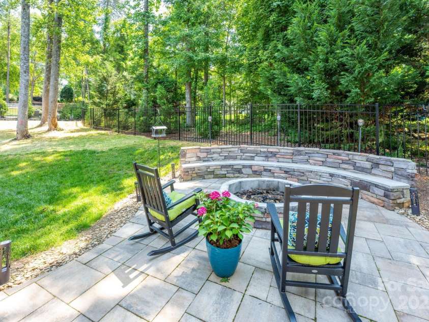 4017 Halyard Drive, Denver, NC 28037.  MLS# CAR4268992, YatesRealty ID 25379. 