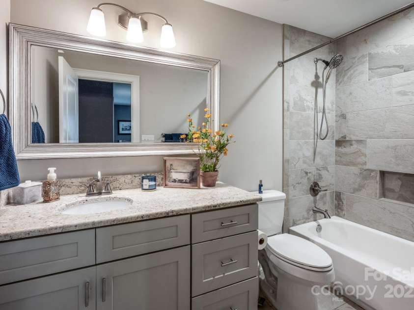 4017 Halyard Drive, Denver, NC 28037.  MLS# CAR4325753, YatesRealty ID 25379. 