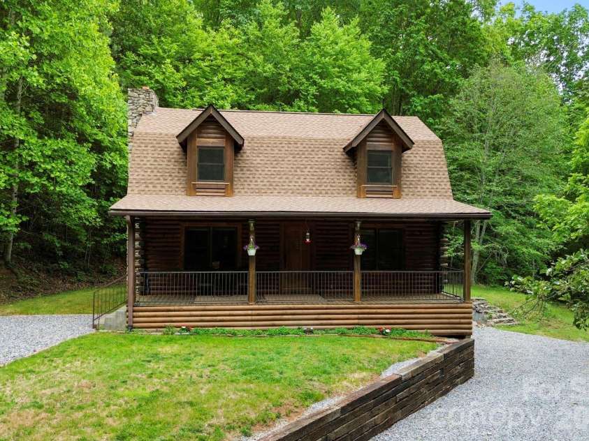 5 Rustic Ridge Drive, Candler, NC 28715.  MLS# CAR4379747, YatesRealty ID 25379. 