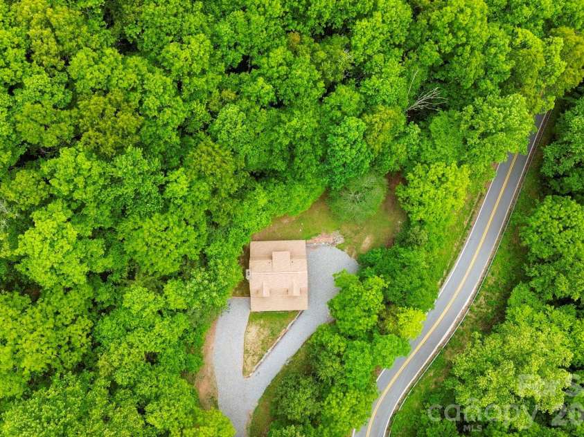 5 Rustic Ridge Drive, Candler, NC 28715.  MLS# CAR4379747, YatesRealty ID 25379. 