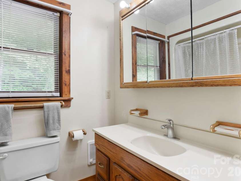 5 Rustic Ridge Drive, Candler, NC 28715.  MLS# CAR4379747, YatesRealty ID 25379. Full bath on 2nd level