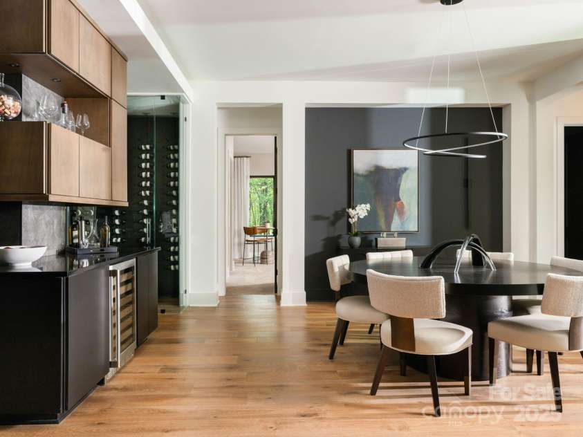 116 Hunt Camp Trail, Davidson, NC 28036.  MLS# CAR4205706, YatesRealty ID 2538. Kitchen into Casual Dining