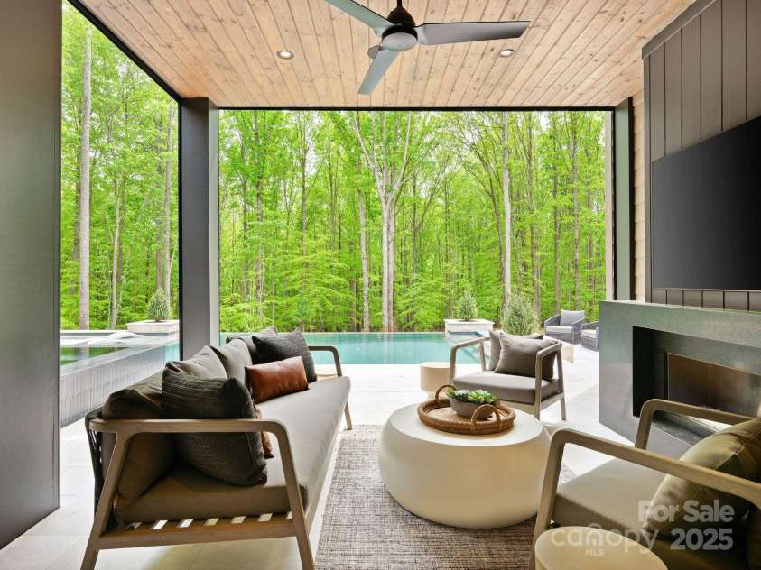 116 Hunt Camp Trail, Davidson, NC 28036.  MLS# CAR4205706, YatesRealty ID 2538. Outdoor Living and Fireplace