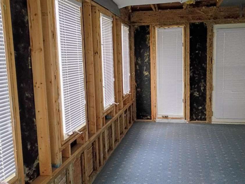141 Justice Drive, Rutherfordton, NC 28139.  MLS# CAR4328516, YatesRealty ID 2538. Front Sunroom