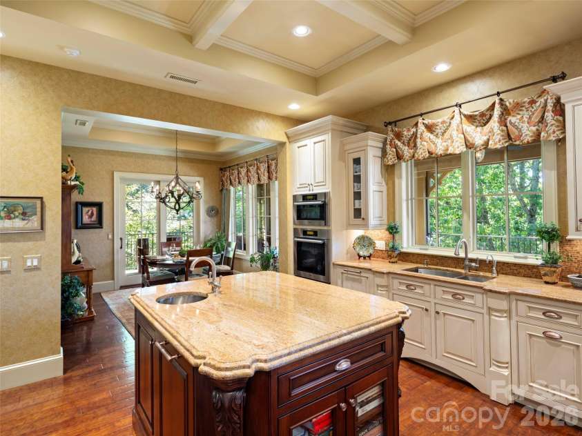 5 Rock Vista Way, Arden, NC 28704.  MLS# CAR4312341, YatesRealty ID 25380. 