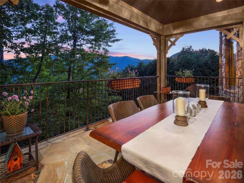 5 Rock Vista Way, Arden, NC 28704.  MLS# CAR4312341, YatesRealty ID 25380. 